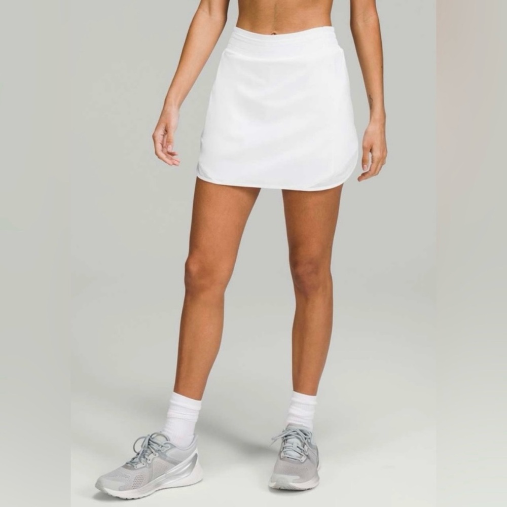 Lululemon Hotty Hot HR Skirt/Skort with under-Shorts *Long -White
